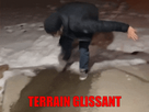 https://image.noelshack.com/fichiers/2021/50/5/1639722586-terrain-glissant.gif