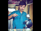 https://image.noelshack.com/fichiers/2021/51/2/1640051921-vendeur-de-the-pakistan-arshad-khan.jpg