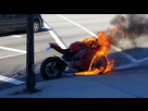 https://image.noelshack.com/fichiers/2021/52/4/1640823333-s0-insolite-au-feu-rouge-sa-panigale-v4-prend-feu-167010.jpg