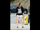 https://image.noelshack.com/fichiers/2022/02/6/1642246486-lily-collins-in-shorts-out-and-about-in-los-angeles-beach-1689380675.jpg