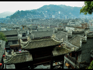 https://image.noelshack.com/fichiers/2022/03/4/1642706671-views-over-fenghuang-phoenix-ancient-city.jpg