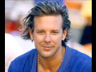 https://image.noelshack.com/fichiers/2022/03/7/1642967845-mickey-rourke-1.jpg