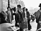 https://image.noelshack.com/fichiers/2022/06/2/1644312061-1644107837-robert-doisneau-le-baiser-jpg-5254.png