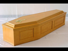 https://image.noelshack.com/fichiers/2022/12/7/1648339763-830x532-artcoffins-propose-cercueil-carton-double-bois.jpg