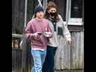 https://image.noelshack.com/fichiers/2022/13/2/1648572201-0-pay-premium-exclusive-getting-serious-zendaya-spends-the-weekend-with-tom-hollands-family-in-the-uk.jpg