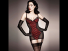 https://image.noelshack.com/fichiers/2022/13/7/1648984506-guepiere-dita-von-teese-sheer-witchery-noir-rouge-noir-rouge.jpg