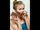 https://image.noelshack.com/fichiers/2022/15/4/1649943420-depositphotos-58044285-stock-photo-the-girl-in-chocolate.jpg