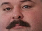 https://image.noelshack.com/fichiers/2022/16/5/1650654071-marchais-rigole-pas-bench-cigars.png