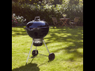 https://image.noelshack.com/fichiers/2022/22/6/1654337803-50935-barbecue-charbon-weber-master-touch-e-5750-57-cm-noir-9.jpg