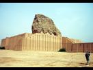 https://image.noelshack.com/fichiers/2022/25/3/1655931812-1280px-the-ziggurat-at-aqar-quf.jpg