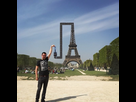 https://image.noelshack.com/fichiers/2022/25/4/1655986643-photoshop-eiffel-tower-tourist-photo-sid-frisjes-61.jpg