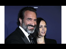 https://image.noelshack.com/fichiers/2022/27/4/1657177370-jean-dujardin-s-est-marie-avec-nathalie-pechalat-en-toute-discretion-1526749553.jpg