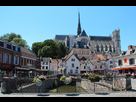 https://image.noelshack.com/fichiers/2022/28/7/1658093984-0-amiens-place-du-don-cathedrale-1.jpeg