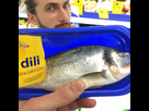 https://image.noelshack.com/fichiers/2022/29/6/1658595748-dall-e-2022-07-23-19-00-55-di-caprio-caught-at-the-lidl-supermarket.jpg