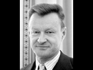 https://image.noelshack.com/fichiers/2022/32/6/1660419576-440px-zbigniew-brzezinski-1977.jpeg