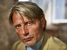 https://image.noelshack.com/fichiers/2022/34/5/1661521307-mads-mikkelsen-02-gq-13oct16-b.jpg