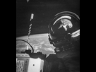 https://image.noelshack.com/fichiers/2022/37/7/1663453815-buzz-aldrin-first-space-selfie.jpg