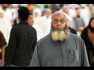 https://image.noelshack.com/fichiers/2022/38/7/1664097068-pilgrim-at-masjid-al-haram-after-fajr-prayers-makkah-6-april-2015.jpg