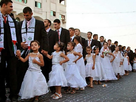 https://image.noelshack.com/fichiers/2022/41/6/1665852962-child-brides-gaza.jpg