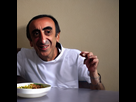 https://image.noelshack.com/fichiers/2022/44/1/1667254716-zemmour-eating-couscous-l2w0mujat139-1.png