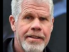 https://image.noelshack.com/fichiers/2022/45/4/1668117586-ron-perlman.jpg