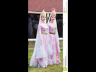 https://image.noelshack.com/fichiers/2022/47/7/1669568285-jeunes-filles-circassiennes-dans-des-costumes-traditionnels-d-adyghe-au-festival-du-fromage-adyghe-dans-adygea-98530057.jpg