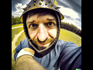 https://image.noelshack.com/fichiers/2022/49/3/1670368094-dall-e-2022-12-07-00-06-53-gopro-selfie-of-a-knight-wide-angle-photorealism-high-details.jpg