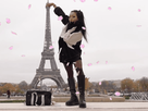 https://image.noelshack.com/fichiers/2022/49/4/1670522560-eiffel-dance.gif