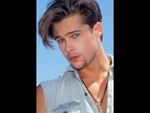 https://image.noelshack.com/fichiers/2023/04/3/1674660680-hottest-young-brad-pitt-in-gray-sleeveless-shirt-photo-u1.jpg