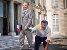 https://image.noelshack.com/fichiers/2023/10/5/1678465299-macron-attali-marximmus.png