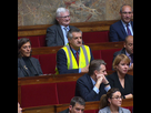 https://image.noelshack.com/fichiers/2023/11/5/1679036925-1329985-jean-lassalle-et-son-gilet-jaune-a-l-assemblee-nationale-le-21-novembre-2018.jpg