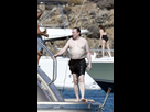 https://image.noelshack.com/fichiers/2023/18/7/1683476203-elon-musk-shirtless-mykonos-12.jpg