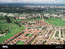 https://image.noelshack.com/fichiers/2023/20/5/1684508771-vue-aerienne-d-une-partie-de-la-banlieue-de-south-c-avec-nairobi-city-skyline-in-distance-nairobi-kenya-afrique-de-l-est-ayt0yg.jpg