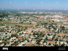 https://image.noelshack.com/fichiers/2023/20/5/1684509696-vue-aerienne-d-une-partie-de-la-banlieue-sud-c-avec-ville-en-arriere-plan-nairobi-kenya-afrique-de-l-est-adc6r8.jpg