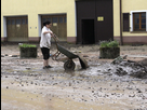 https://image.noelshack.com/fichiers/2023/21/2/1684824309-le-torrent-de-boue-et-les-inondations-de-cette-nuit-ont-provoque-des-degats-considerables-et-inestimables-pour-l-heure-au-coeur-de-la-commune-de-kleinblittersdorf-1528121515.jpg