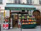 https://image.noelshack.com/fichiers/2023/23/6/1686406850-4ad5d2434ad6ee58510e472b526367c2-superette-paris-markets.jpg