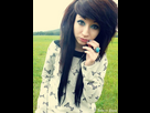 https://image.noelshack.com/fichiers/2023/25/1/1687188048-93aafd9dabffd0686db3acc57878e749-emo-girls-hair-girls.jpg
