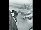 https://image.noelshack.com/fichiers/2023/27/3/1688556383-d15a0822d1d3166798a4024111a38b2b-mountain-climbers-rock-climbing.jpg