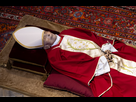 https://image.noelshack.com/fichiers/2023/28/2/1689029086-the-body-of-pope-emeritus-benedict-xvi-lies-in-state-at-st-peters-basilica-in-the-vatican-antoine-mekary-aleteia-am-6857.jpg