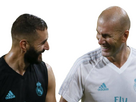 https://image.noelshack.com/fichiers/2023/29/3/1689770970-zidanebenzema-removebg-preview2.png