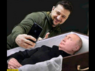 https://image.noelshack.com/fichiers/2023/32/4/1691645915-zelensky-taking-a-selfie-with-dead-putin-in-coffin.jpg