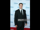 https://image.noelshack.com/fichiers/2023/32/7/1691920752-doug-pitt-walks-the-red-carpet-at-the-2014-starkey-hearing-foundation-so-the-world-may-hear.jpg