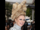 https://image.noelshack.com/fichiers/2023/33/4/1692280628-coiffure-improbable.jpg