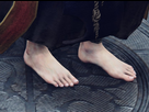 https://image.noelshack.com/fichiers/2023/34/7/1693145106-eldenfeet1.png