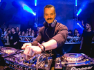 https://image.noelshack.com/fichiers/2023/36/2/1693941901-1647711642-dj-risitas-mix-at-issou-electro-music-festival.jpeg