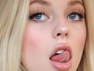 https://image.noelshack.com/fichiers/2023/36/3/1694012439-1541716543-loren-gray-langue4.png