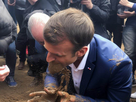 https://image.noelshack.com/fichiers/2023/37/2/1694520671-macron1.jpg