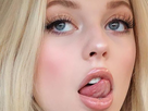 https://image.noelshack.com/fichiers/2023/37/5/1694812528-1541716543-loren-gray-langue4.png
