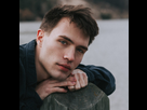 https://image.noelshack.com/fichiers/2023/42/5/1697815298-jawline.jpg