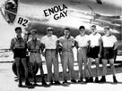 https://image.noelshack.com/fichiers/2023/45/2/1699388665-b-29-enola-gay-w-crews-1.jpg